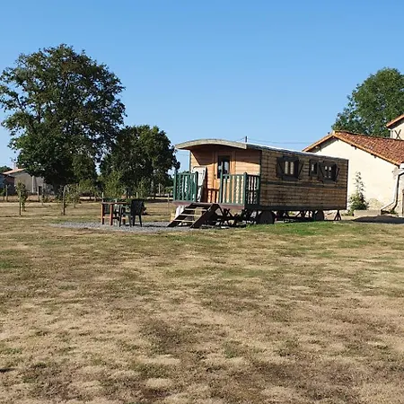 La Roulotte De Rochavelle Chiché