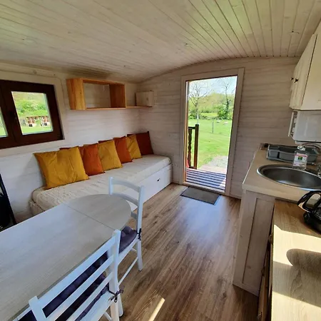 La Roulotte De Rochavelle Chalet