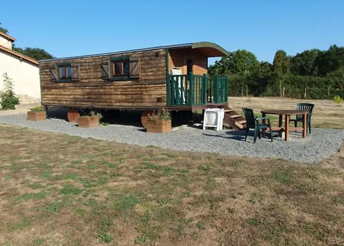 La Roulotte De Rochavelle * Chiché